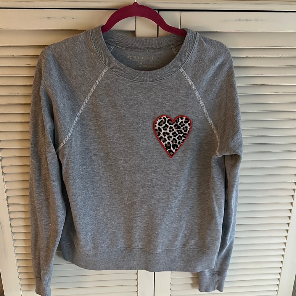 Stella & Dot Sweatshirt Leopard Heart Medium